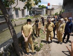 Pascahujan, Eva Dwiana Cek Langsung Kondisi Saluran Air